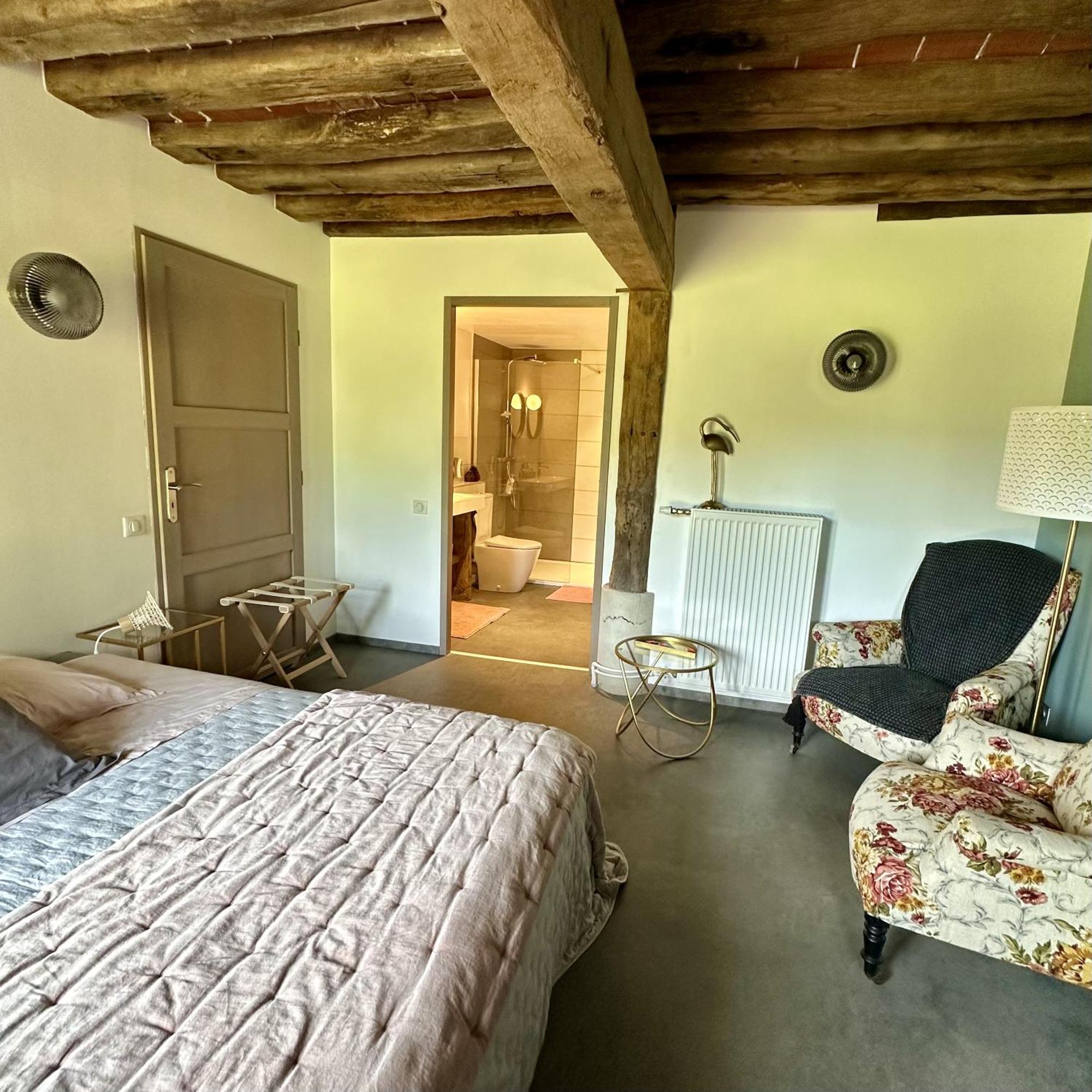 Domaine D'Aromm - Chambres D'Hotes & Gites - Piscine, Etangs & Animaux - Au Calme Ouches Esterno foto