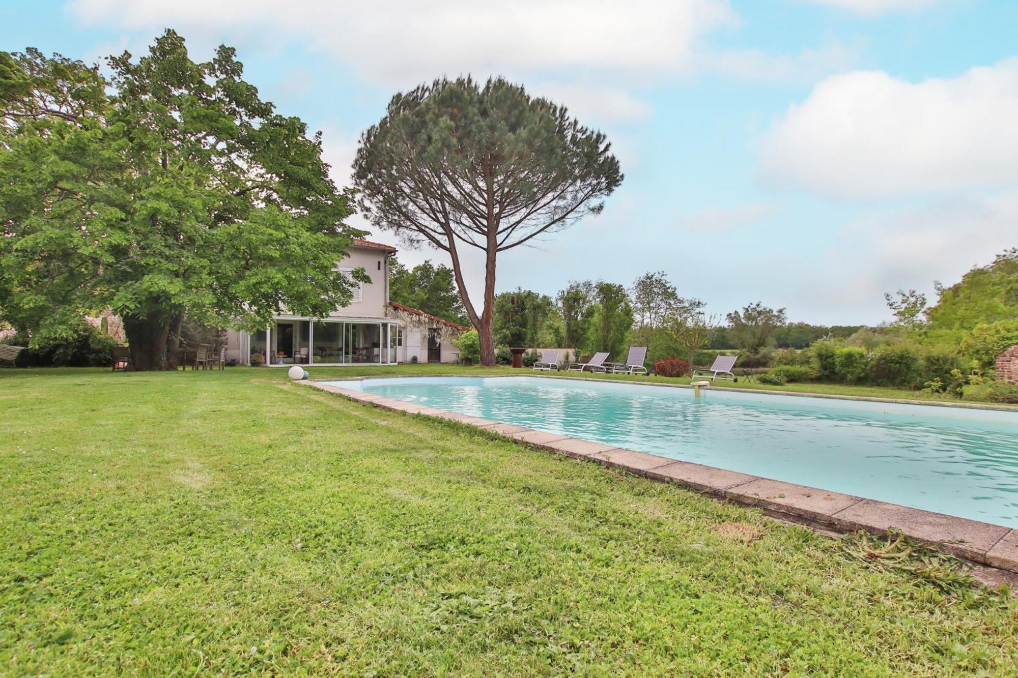 Domaine D'Aromm - Chambres D'Hotes & Gites - Piscine, Etangs & Animaux - Au Calme Ouches Esterno foto