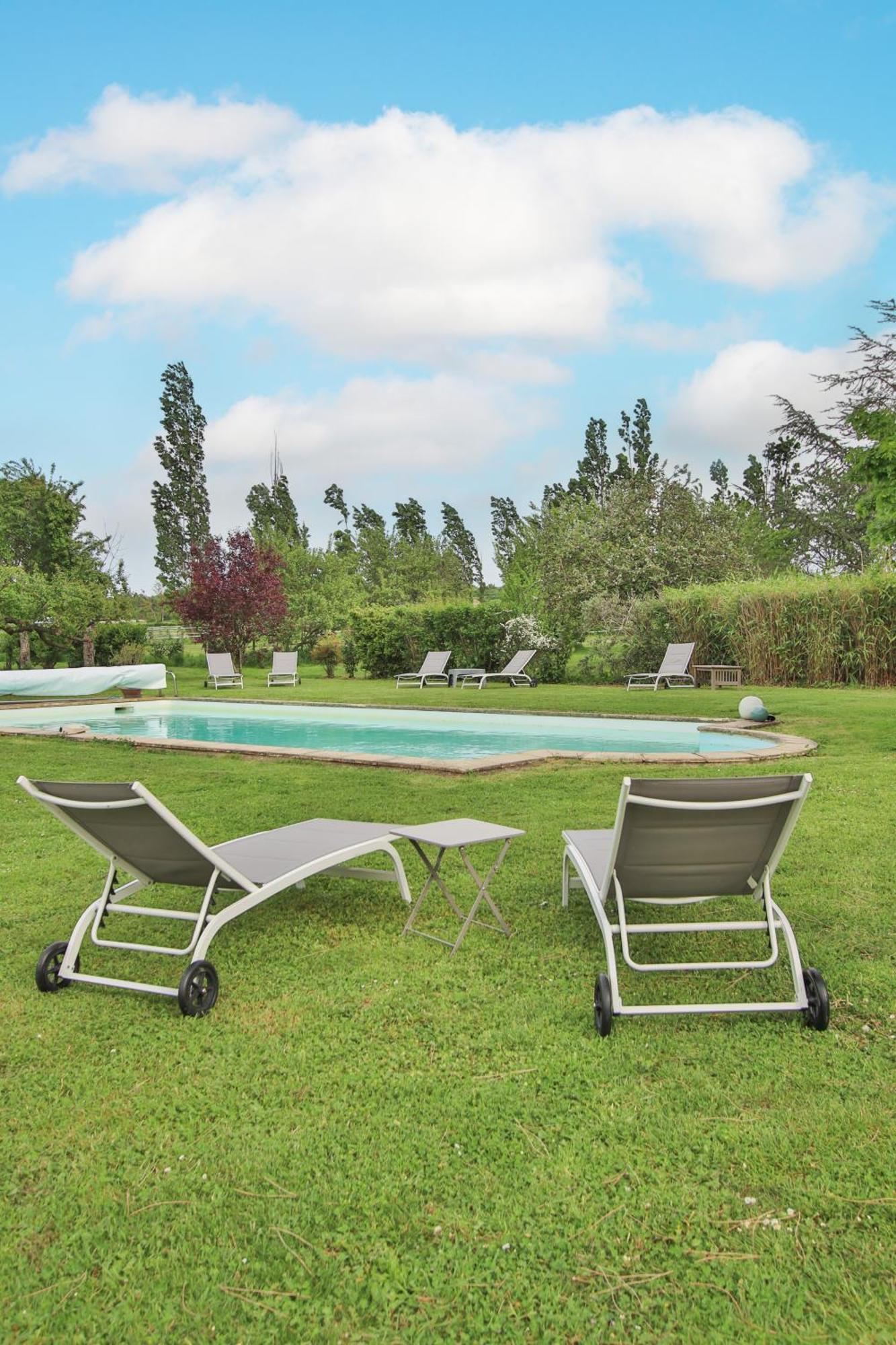 Domaine D'Aromm - Chambres D'Hotes & Gites - Piscine, Etangs & Animaux - Au Calme Ouches Esterno foto