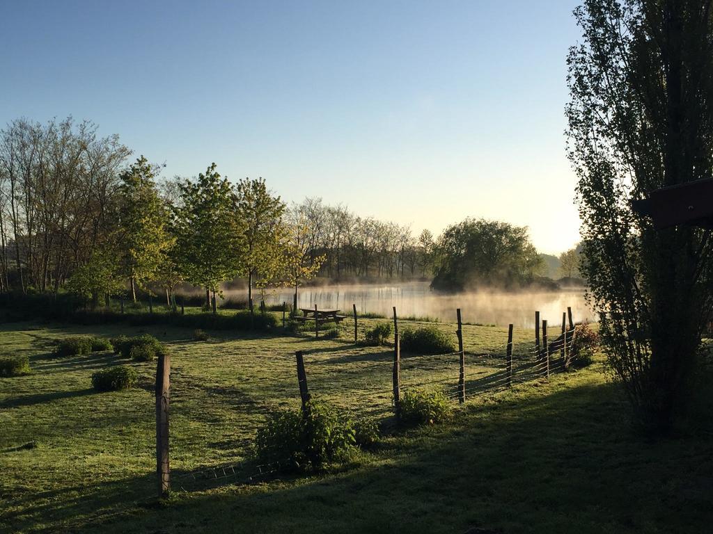 Domaine D'Aromm - Chambres D'Hotes & Gites - Piscine, Etangs & Animaux - Au Calme Ouches Esterno foto